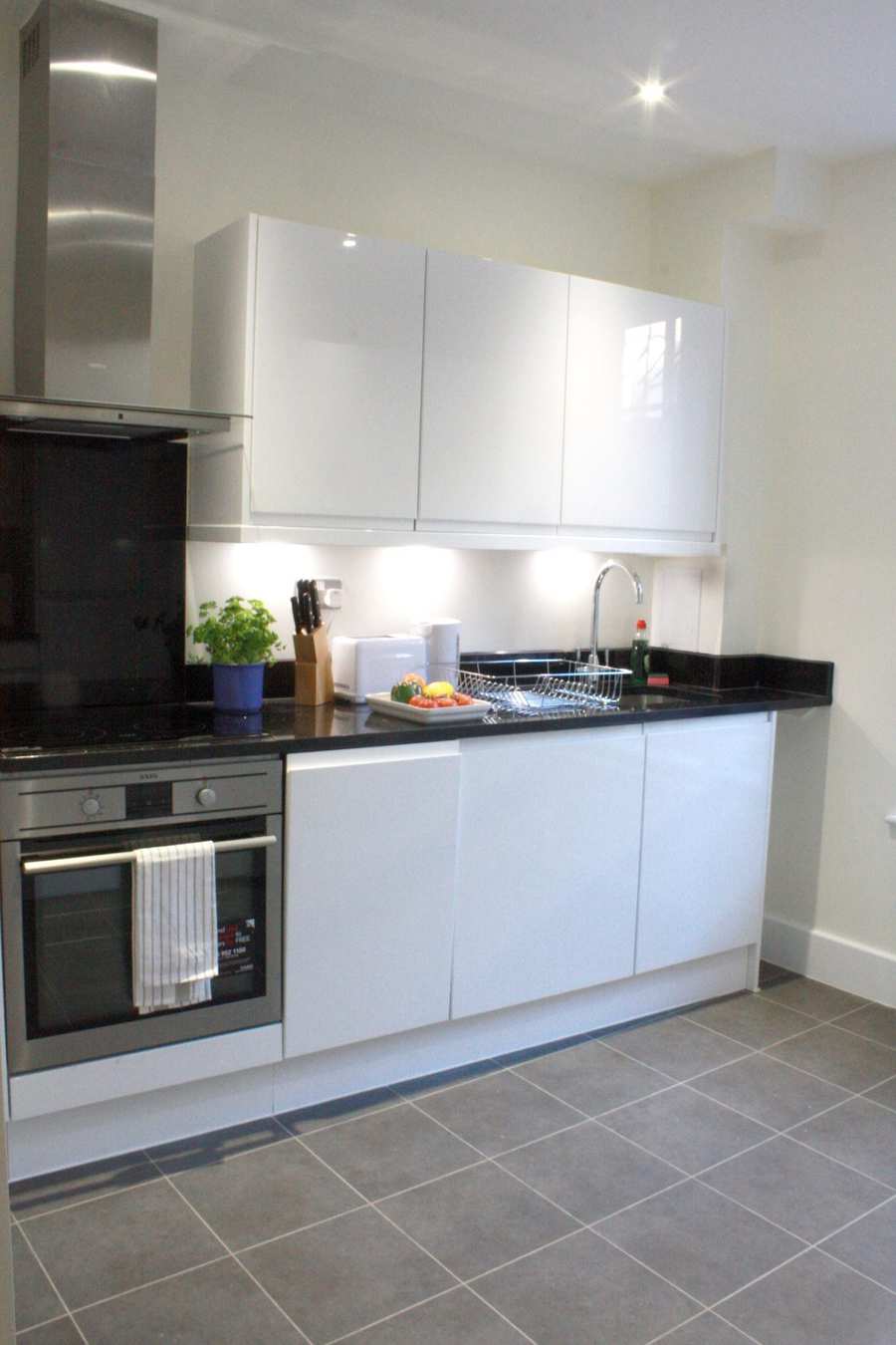 Liverpool Street Serviced Accommodation – Artillery Lane Apartments | Urban Stay
