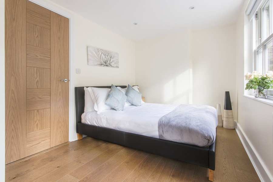 Liverpool Street Serviced Accommodation – Artillery Lane Apartments | Urban Stay
