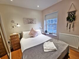 Liverpool Street Serviced Accommodation London City close to tourist sights and tube station - fully furnished, all bills included. Urban Stay 3