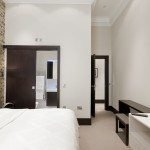 Luxury Accommodation South Kensington - 130 Queens Gate Apartments Bedroom 2