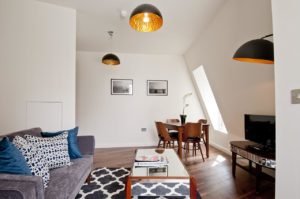 Monument Street Apartments - Lovat Lane Accommodation | Bright & Spacious Short Let | Apartments | Free Wifi | Air Con |0208 6913920| Urban Stay