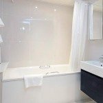 Book Luxury Accommodation Knightsbridge London now! Claverley Court offers short let serviced apartments London near Hyde Park, Buckingham Palace & Harrods! Urban Stay