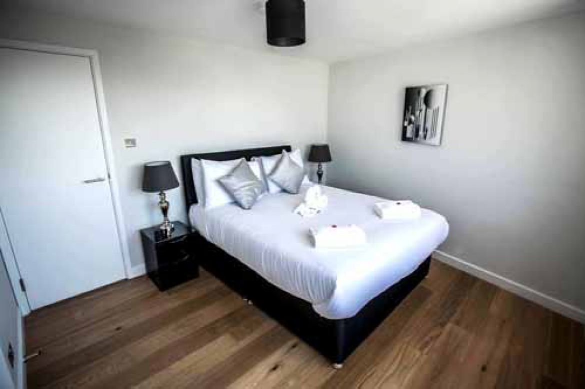 Serviced-Accommodation-Central-London,-Fortizovia-available-now!-Book-Cheap-Serviced-Accommodation-Fritzovia-with-Free-Wi-Fi,-Fully-Equipped-Kitchen-&-Lift.