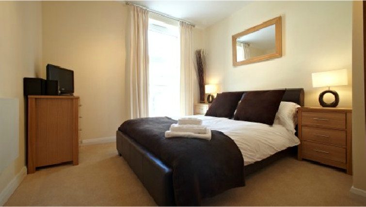 Looking-for-Corporate-Accommodation-in-Slough?-Ibex-House-Serviced-Apartments-are-near-Slough's-business-district-and-the-M4,-M25!-Low-Rates---Great-Service-|-Urban-Stay
