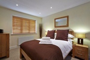 Guildford Serviced Apartments - Short Let Accommodation Woking - Cheap Self-catering Holiday Accommodation UK – Best hotel alternative – Guildown Court Apartments - Urban Stay