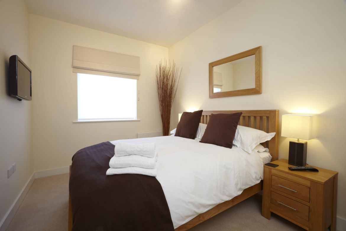 Amazing-Serviced-Apartments-Berkshire-UK!-Book-corporate-accommodation-in-Reading-Town-Centre-today-for-low-rates!-Free-Parking-&-Wifi-&-Cleaning!-Urban-Stay