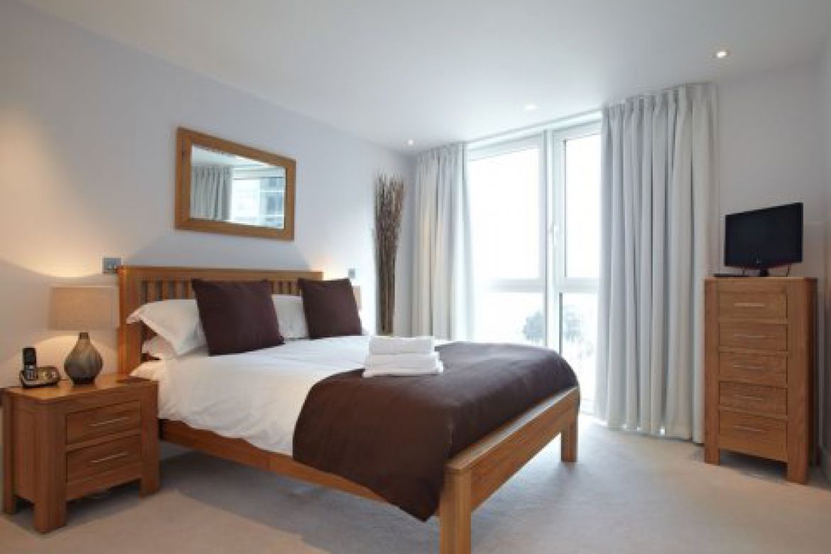 Serviced-Apartments-Portsmouth---No-1-Gunwharf-Quays-Available-Now!-Book-Corporate-Serviced-Apartments-in-Portsmouth!-Free-Wifi-and-Regular-Maintenance