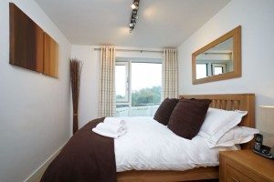 Portsmouth Serviced Apartments - The Crescent Short Stay Accommodation. Budget Accommodation Portsmouth - Cheap Airbnb Short Stay Apartments | Urban Stay