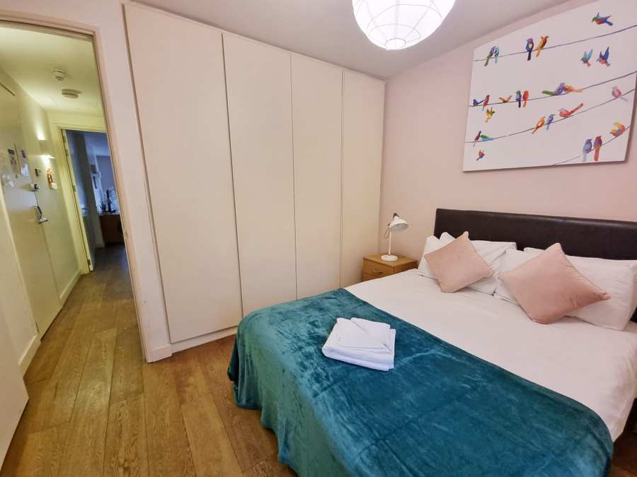 London City Serviced Apartments – Corporate Short Lets | Urban Stay Cheap-short-stay-apartments-London!-Book-our-London-City-Apartments-at-Liverpool-Street-for-your-business-travel-Urban-Stay