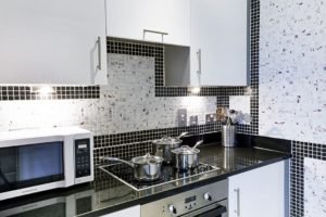 Harrington Court Apartments South Kensington - Urban Stay Luxury Accommodation Central London - kitchen 4
