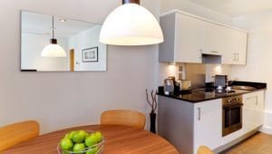 Harrington Court Apartments South Kensington - Urban Stay Luxury Accommodation Central London - kitchen 3