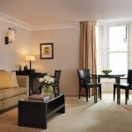 Luxury Accommodation Chelsea - Phoenix House Serviced Apartments Central London. Luxury self-catering accommodation London with aircon, free Wifi, 24h reception, Sky TV. | Urban Stay