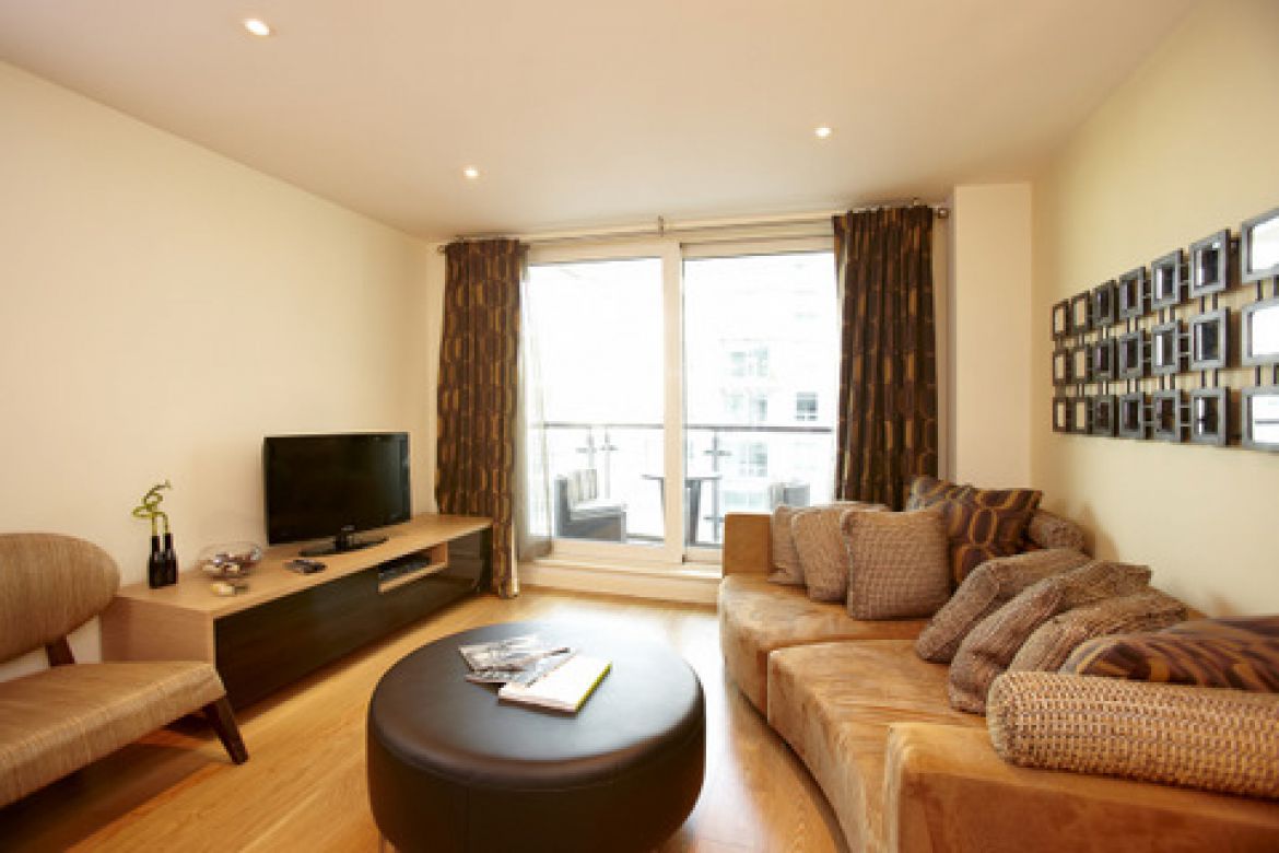 Luxury-Thames-View-Apartments-London-available-now!-Book-Cheap-Serviced-Accommodation-with-Free-Wifi,-Parking-and-Gym-Facility!-Book-Now-at-0208-6913920