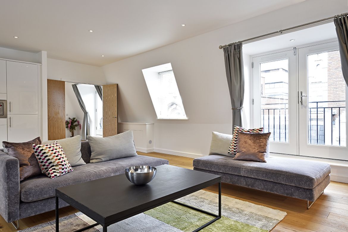 Luxury-Accommodation-London-For-Short-Stays!-Book-Lovat-Lane-Corporate-Serviced-Apartments-Monument-with-views-of-The-Shard!-No-Fees--Free-Wifi--Lift-Access