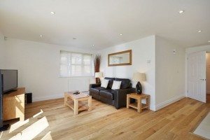 Serviced Accommodation Maidenhead - Hendry Court Serviced Apartments Maidenhead - Cheap Self-catering Accommodation UK - Urban Stay