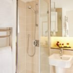 London City Apartments Liverpool Street - Urban Stay corporate accommodation - Bathroom