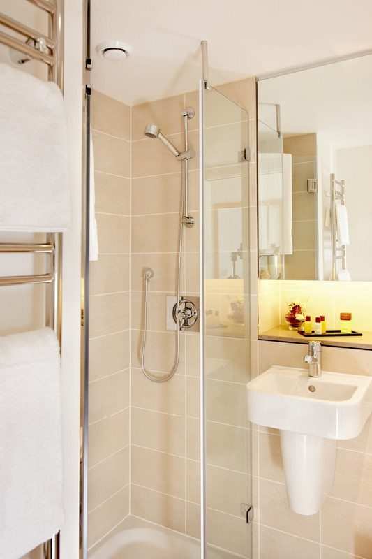 London City Apartments Liverpool Street – Urban Stay London-City-Apartments-Liverpool-Street---Urban-Stay-corporate-accommodation---Bathroom