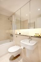 London City Apartments Liverpool Street - Urban Stay corporate accommodation - Bathroom