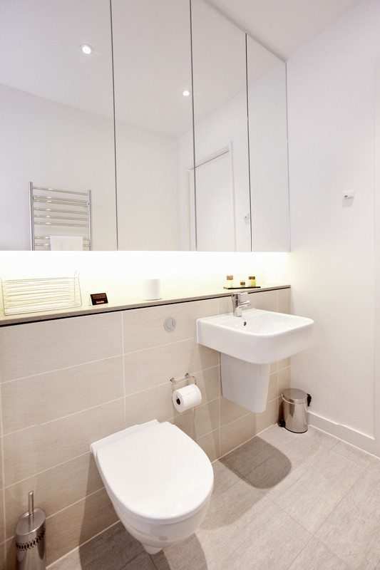 London City Apartments Liverpool Street – Urban Stay London-City-Apartments-Liverpool-Street---Urban-Stay-corporate-accommodation---Bathroom