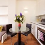 London City Apartments Liverpool Street - Urban Stay corporate accommodation - Dining Area