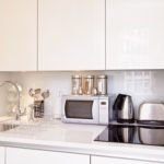 London City Apartments Liverpool Street - Urban Stay corporate accommodation - Kitchen