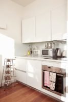 London City Apartments Liverpool Street - Urban Stay corporate accommodation - Kitchen