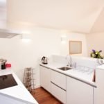 London City Apartments Liverpool Street - Urban Stay corporate accommodation - Kitchen