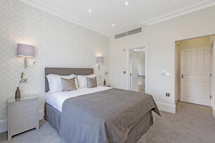 Knightsbridge Accommodation London – Luxury Short Lets | Urban Stay Luxury-Knightsbridge-Accommodation-London-Near-Harrods,-Hyde-Park,-Buckingham-Palace-Chesham-Court-Serviced-Apartments-Urban-Stay-3