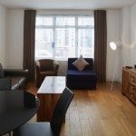 Vauxhall Serviced Apartments South London Urban Stay - Bright Living Room