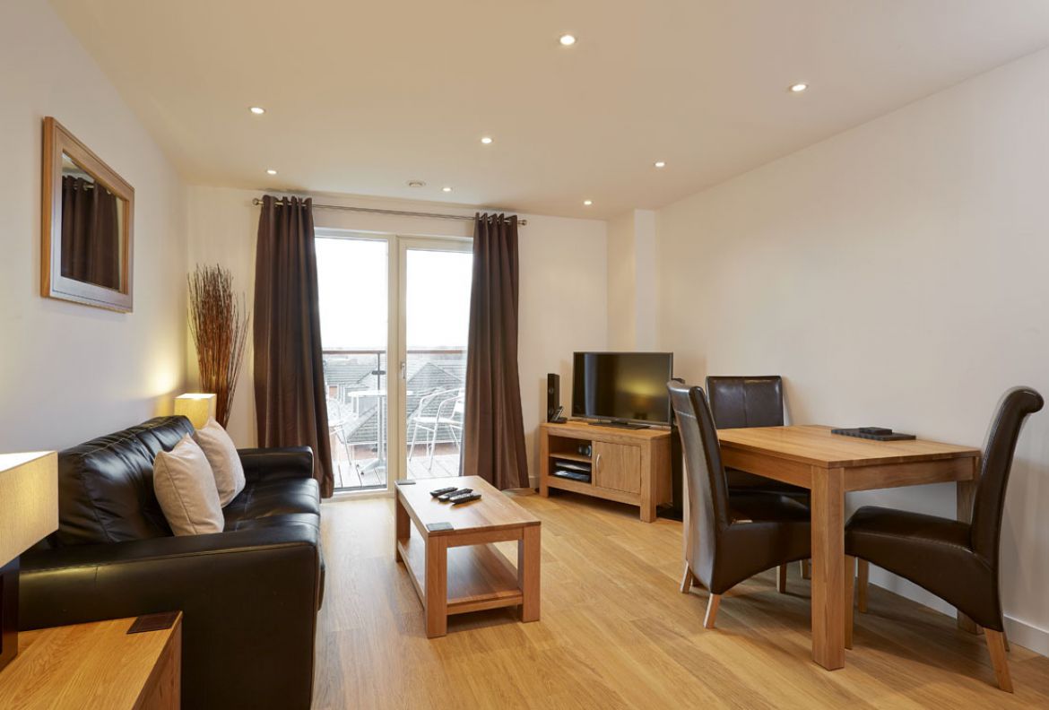 Serviced-Apartments-Slough,-UK---Rivington-Apartments-Available-Now!-Book-Cheap-Corporate-Apartments-with-Free-Allocated-Parking-&-Free-Wi-Fi-|-Urban-Stay
