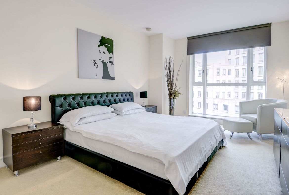 Canary Wharf Accommodation London | Serviced Apartments 1 week, 1 month or longer |Cheap Corporate Housing London | Gym, 24h Reception, Lift, Wifi |BOOK NOW - Urban Stay