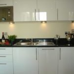 Stay at Lanterns Court Serviced Apartments in Canary Wharf for modern, stylish short lets with top amenities, perfect for business travellers. | Urban Stay