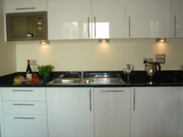 Stay at Lanterns Court Serviced Apartments in Canary Wharf for modern, stylish short lets with top amenities, perfect for business travellers. | Urban Stay