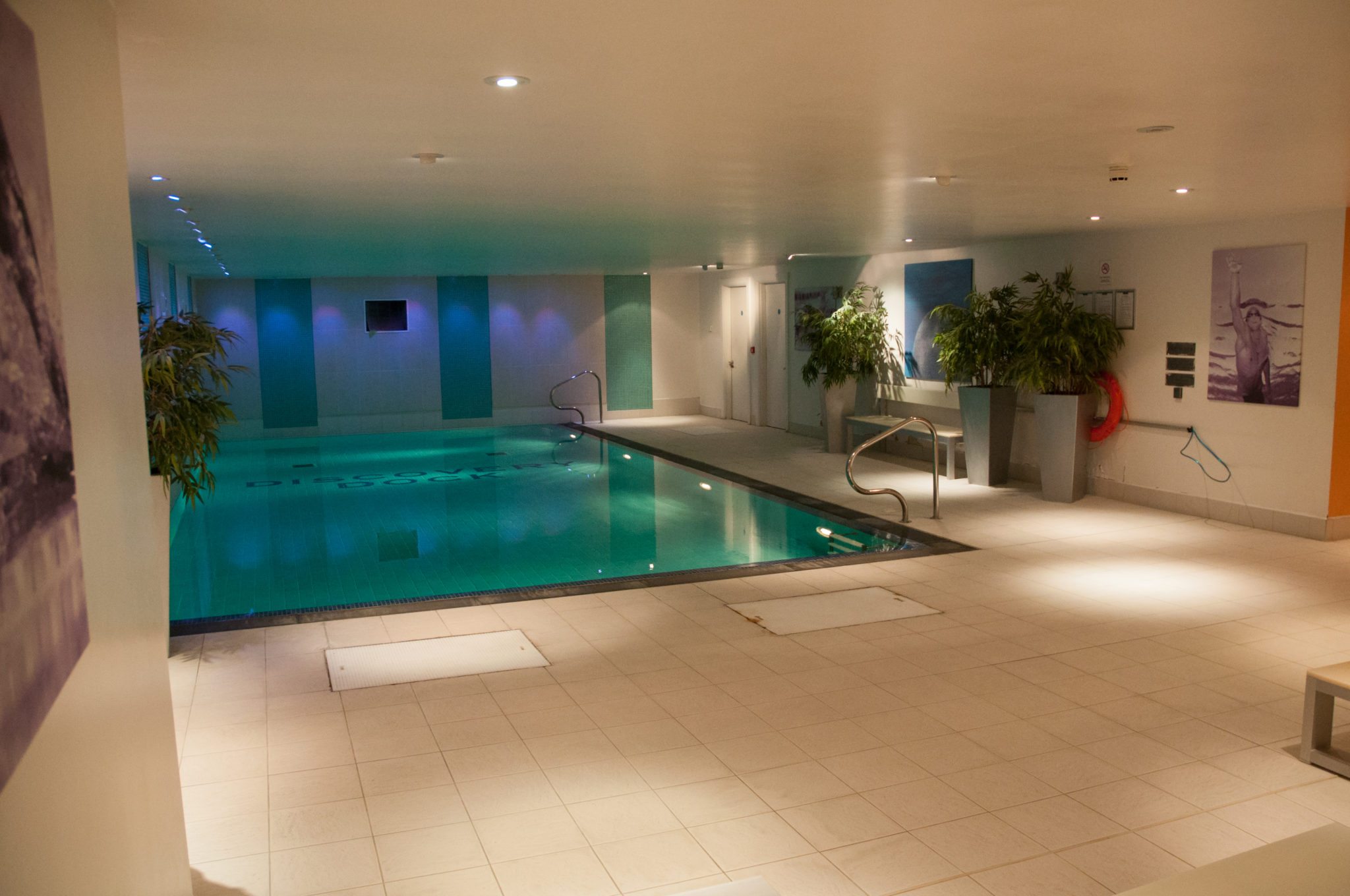 Serviced-Accommodation-in-Canary-Wharf-|-Executive-Serviced-Apartments-London-|-Corporate-Housing-|-Relocation-|-Award-Winning-&-Quality-Accredited-|-Pool,-Gym,-Concierge,-lift-|-BOOK---NOW---Urban-Stay