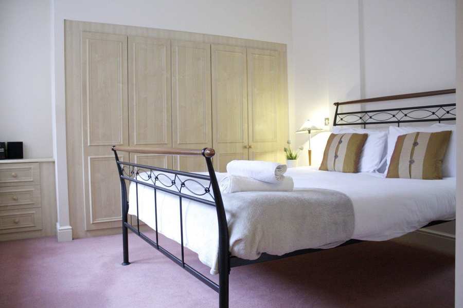 Liverpool Street Serviced Apartments London – Astral House | Urban Stay Bedroom-of-Astral-House-Serviced-Apartments-Liverpool-Street---Corporate-Accommodation-in-the-City-of-London-26