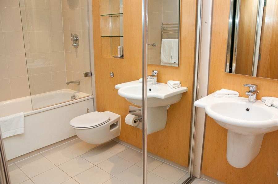 Pepys Serviced Apartments Tower Hill – City of London | Urban Stay Pepys-Serviced-Apartments-Tower-Hill---The-City-of-London---Bathroom