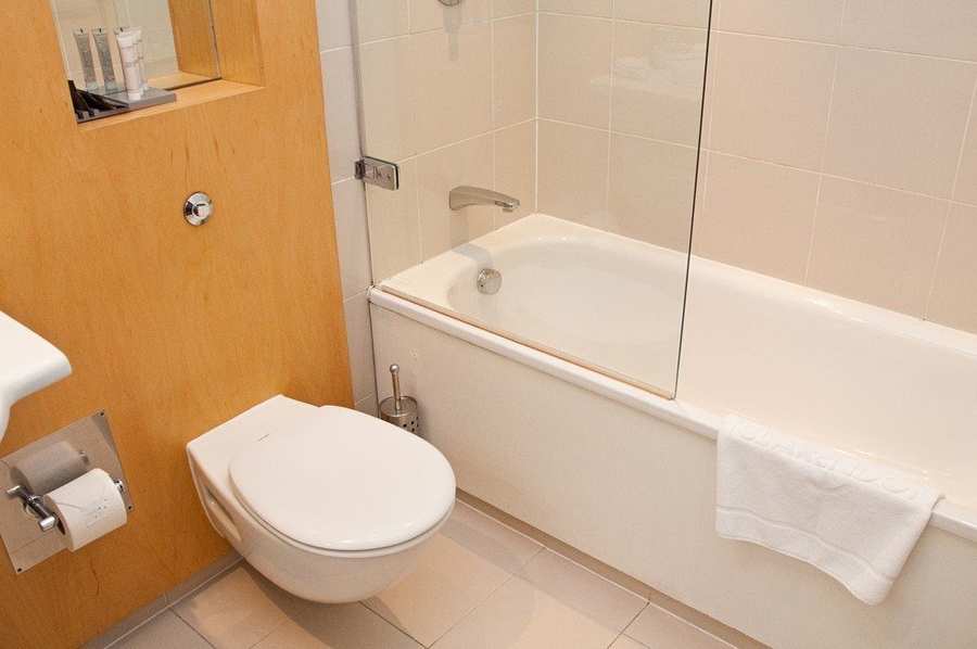 Pepys Serviced Apartments Tower Hill – City of London | Urban Stay Pepys-Serviced-Apartments-Tower-Hill---The-City-of-London---Bathroom-216