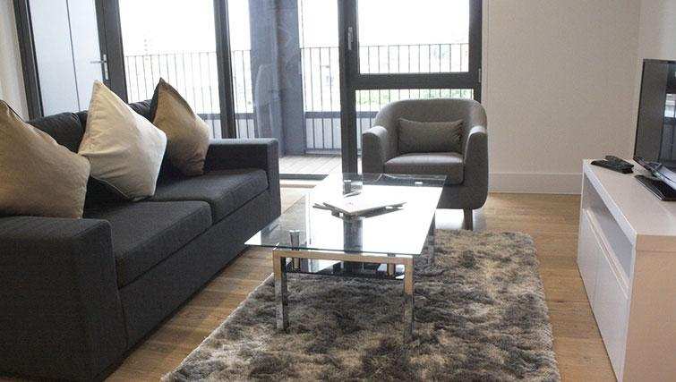Portobello Road Serviced Apartments Notting Hill London | Urban Stay Portobello-Road-Serviced-Apartments-Notting-Hill-London---Living-Room