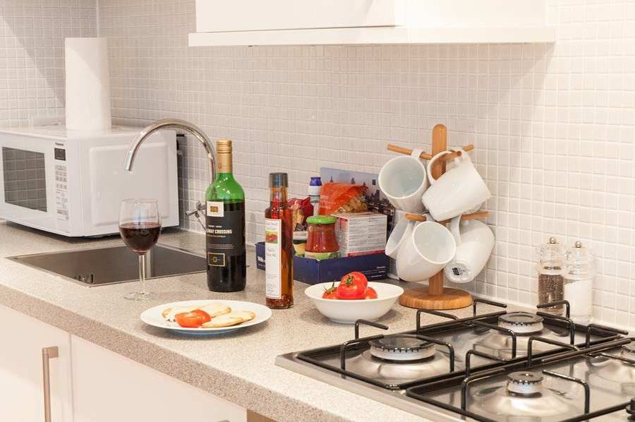 Savage Gardens Serviced Apartments Tower Hill London | Urban Stay Kitchen-at-Savage-Gardens-Serviced-Apartments-Tower-Hill,-London-City