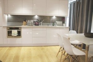 Shard View Apartments Monument - The City of London - kitchen and dining area