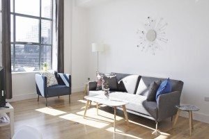 Shard View Apartments Monument - The City of London - living room 2-bed apartment