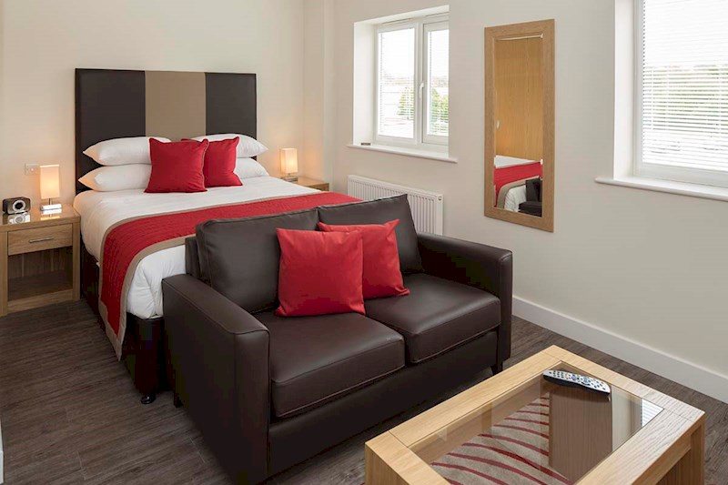 Bracknell-Serviced-Apartments---Beneficial-House-Corporate-Accommodation---studio-apartment-|-Urban-Stay