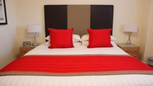 Central Point Corporate Accommodation Basingstoke UK Modern Bedroom