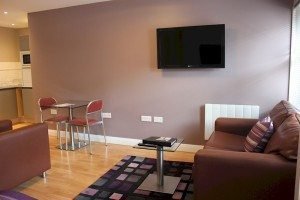 City Wall House Serviced Apartments Reading - Dining and Living Area | Urban Stay