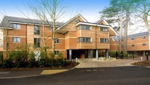 Cliddesden Place Short Stay Apartments Basingstoke UK Building Exterior