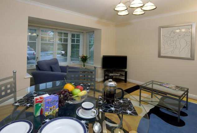 Selborne Court Apartments Serviced Apartments - Bracknell | Urban Stay
