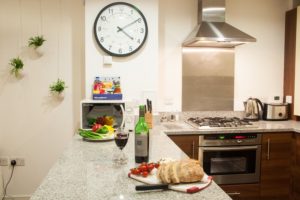 Serviced Accommodation Liverpool Street - Steward Street Apartments Kitchen