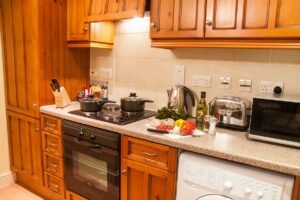 Wraysbury Hall Apartments - modern serviced apartments Staines upon Thames for short stays and corporate relocations in Surrey, UK. Book now! | Urban Stay