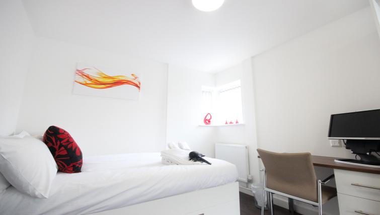 Park-House-Luton-Serviced-Apartments-UK---Urban-Stay-corporate-accommodation---bedroom