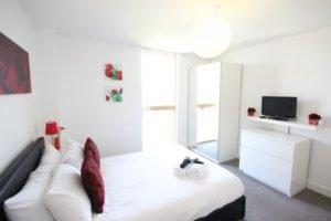 Vizion Short Stay Apartments Milton Keynes UK - Urban Stay corporate accommodation - bedroom 4